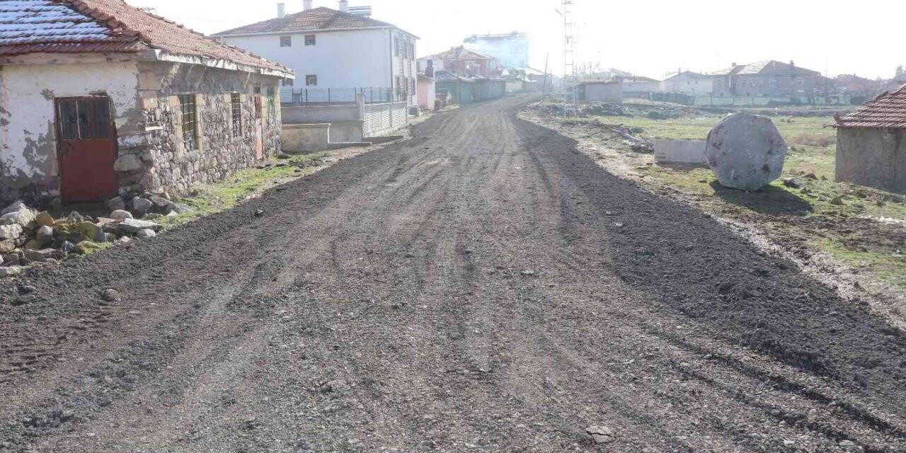 Vatandaş istedi, şimşek hızında asfalt yetişti