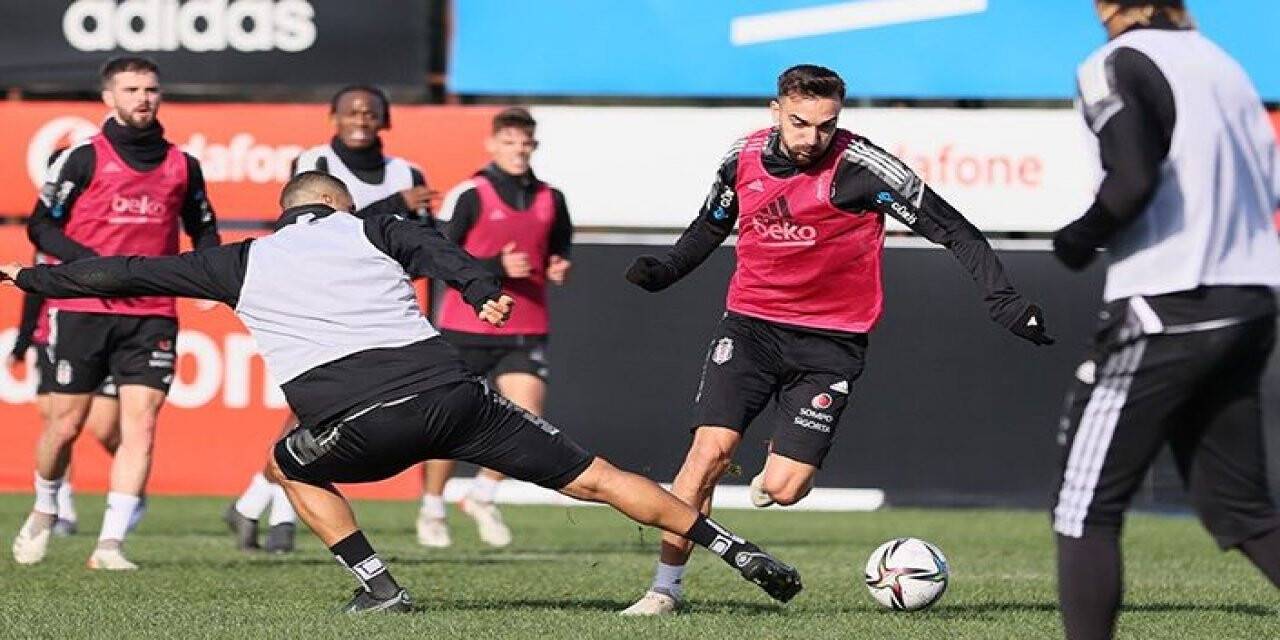 Beşiktaş’ta, Antalyaspor maçı kamp kadrosu belli oldu