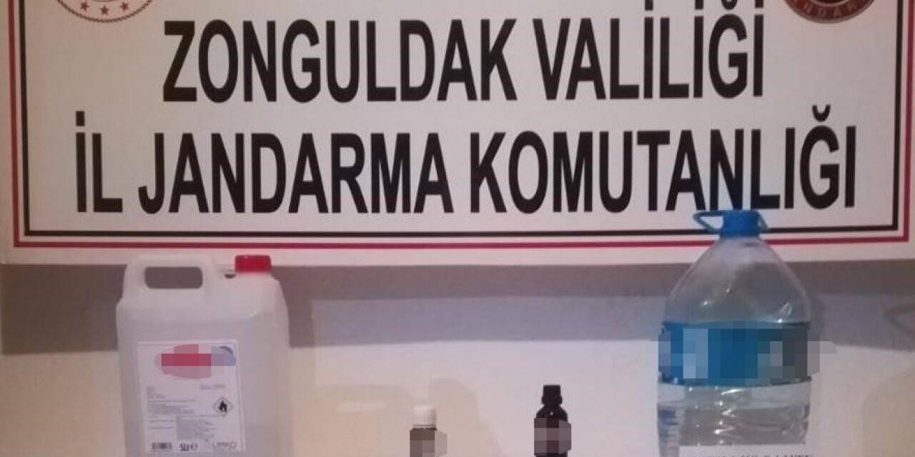 Kendi evinde yaptı sahte alkolle zehirlendi
