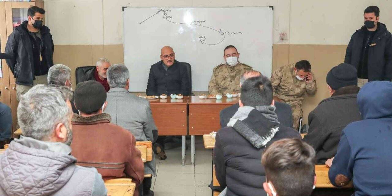 Başkan Vekili Aydın: “Muhtar ve hemşehrilerimizin görüşlerini önemsiyoruz”