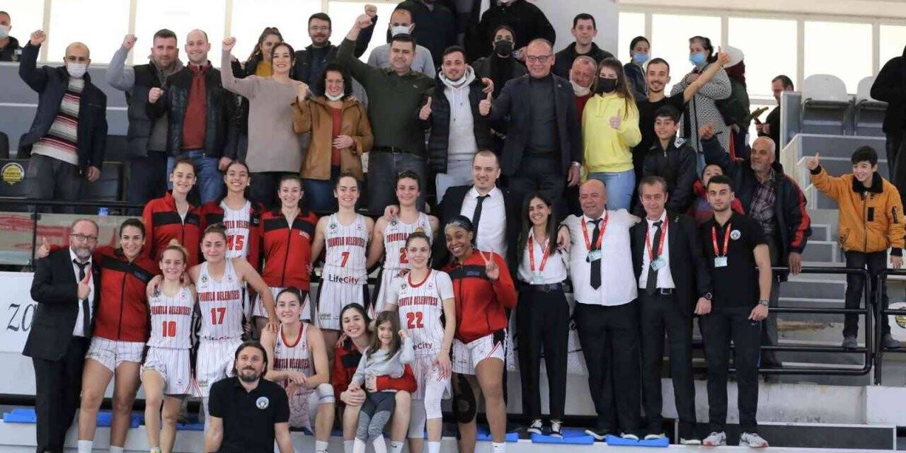 Kritik maçın galibi Turgutlu Belediyespor oldu