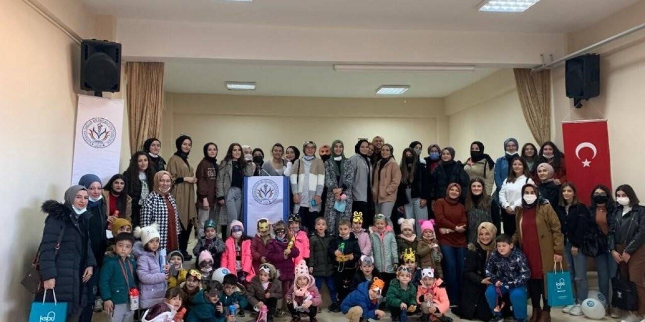 “Erken Çocukluk Gençlikle Buluşuyor” etkinliği