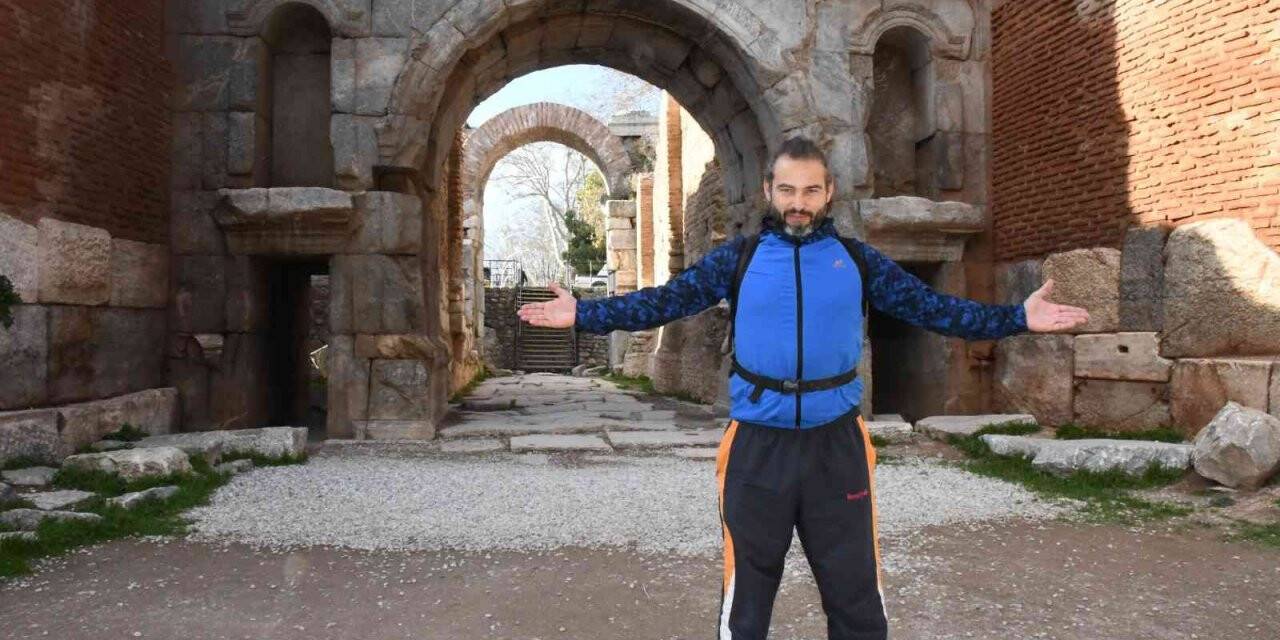 296 gündür yürüyen sanatçı İznik’te