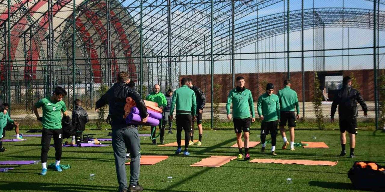 Kocaelispor’un yeni transferi Rasheed Akanbi: “Müslüman olduğum için kolay adapte oldum”