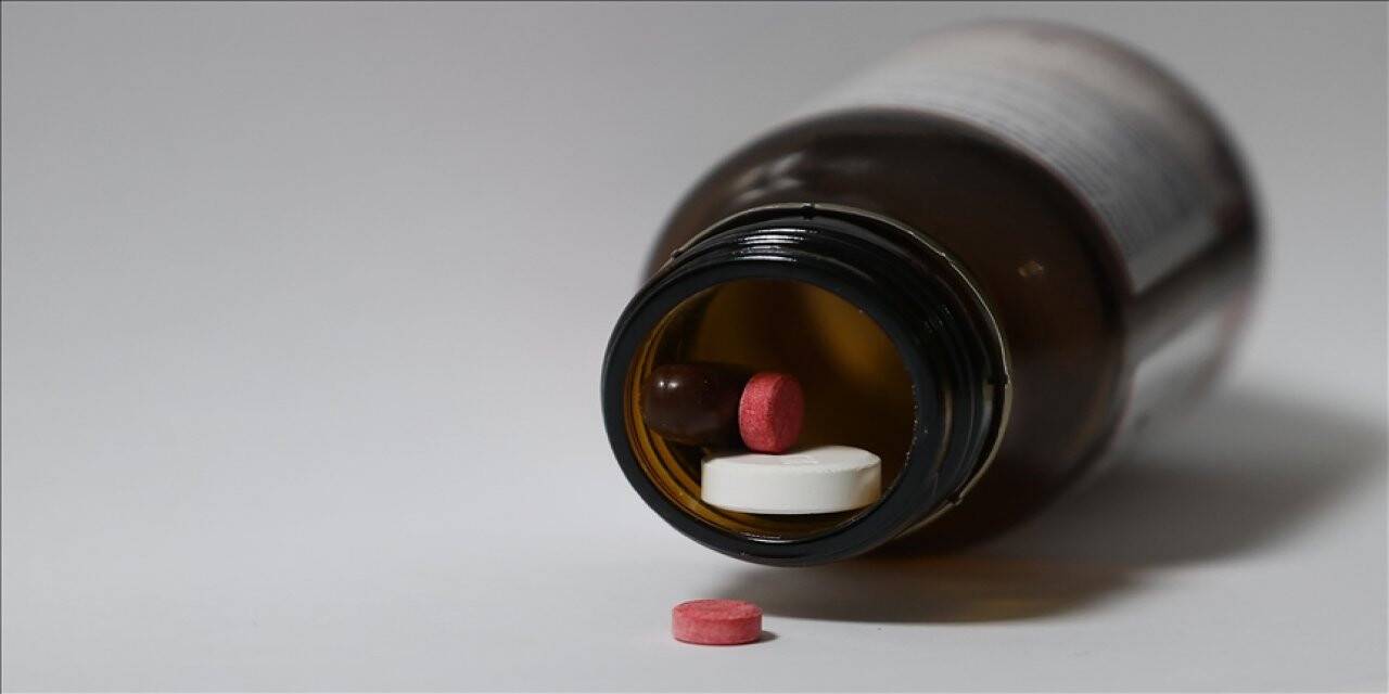 Tıbbi cihaz ve ilaç sektörlerinin 8 milyar liralık alacağı ödendi