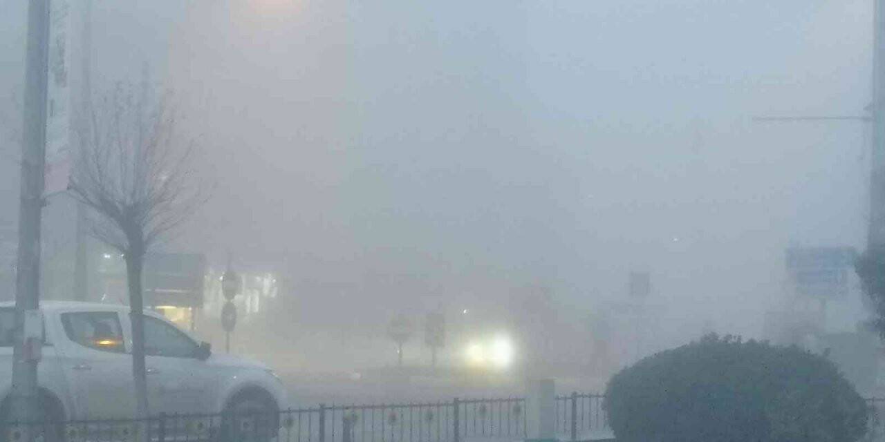 Hayrabolu’da yoğun sis hayatı olumsuz etkiliyor