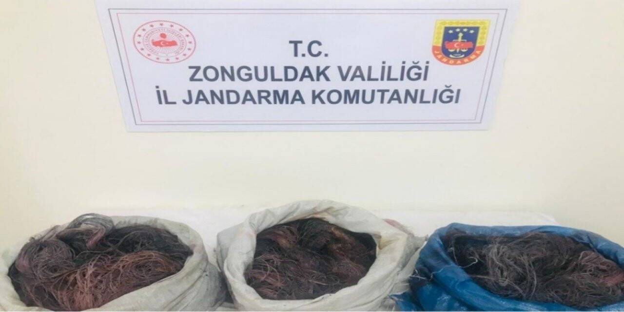 Kablo hırsızları jandarmaya yakalandı