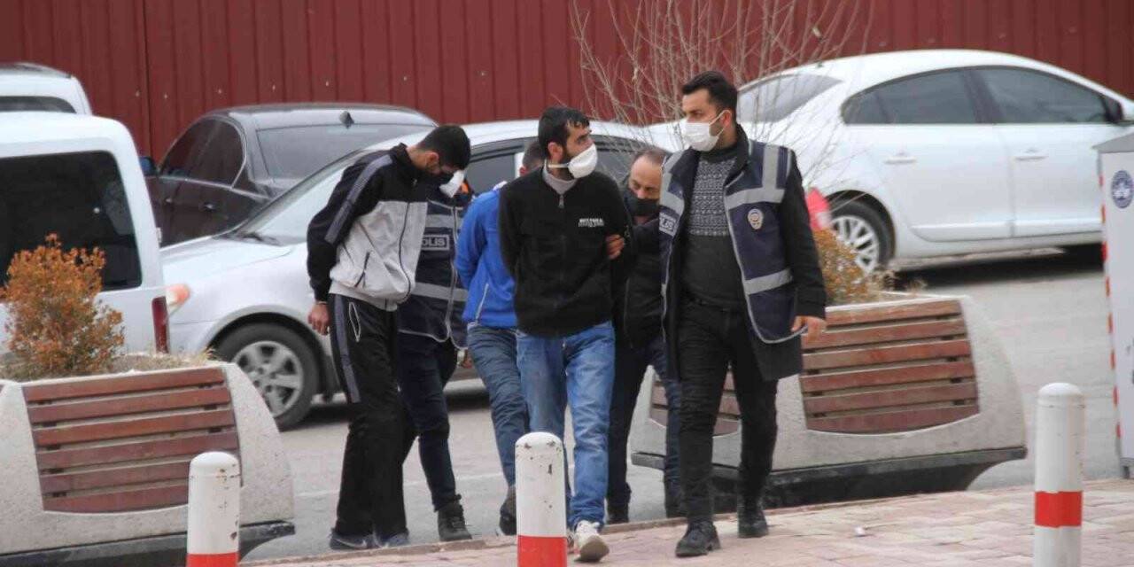 Elazığ’da bir iş yerinden 80 bin liralık malzeme çalan 3 şüpheli yakalandı