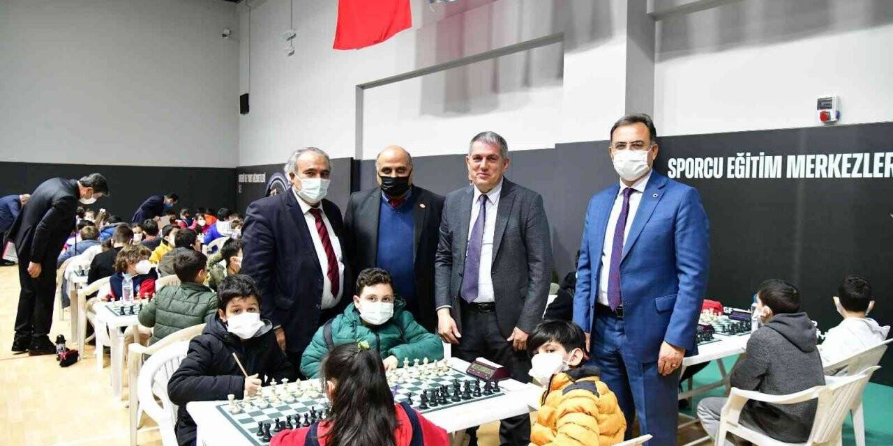 Mamak’ta satranç heyecanı başladı