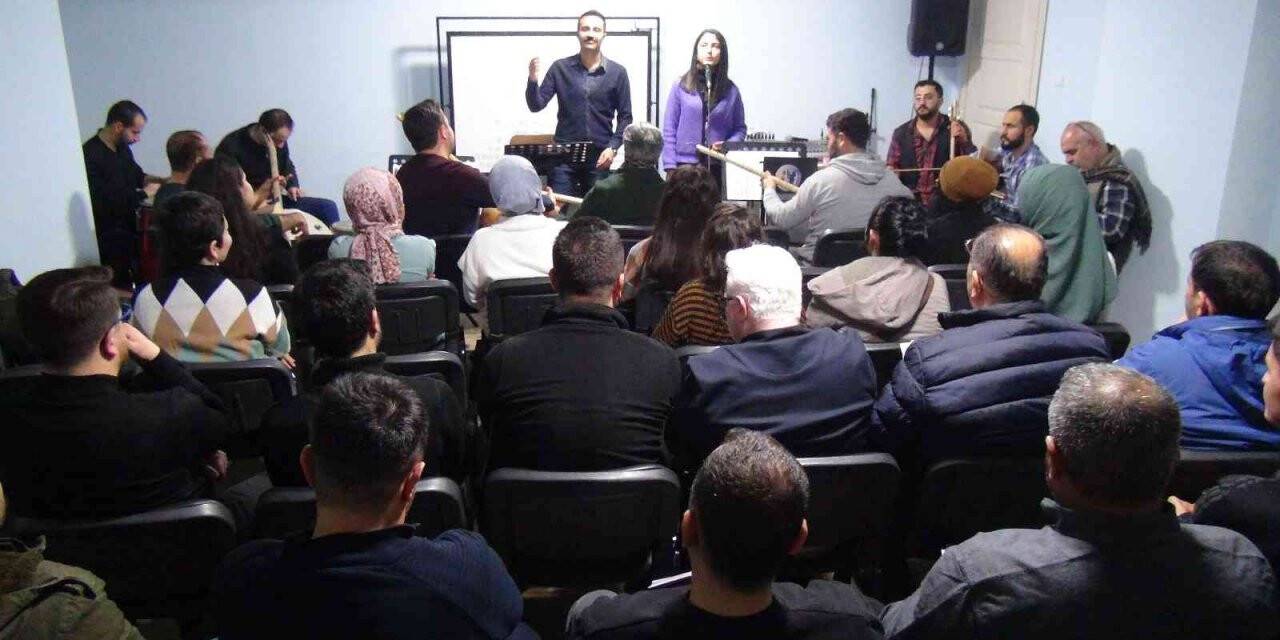 Kızılay Korosu büyük konser için hazırlanıyor