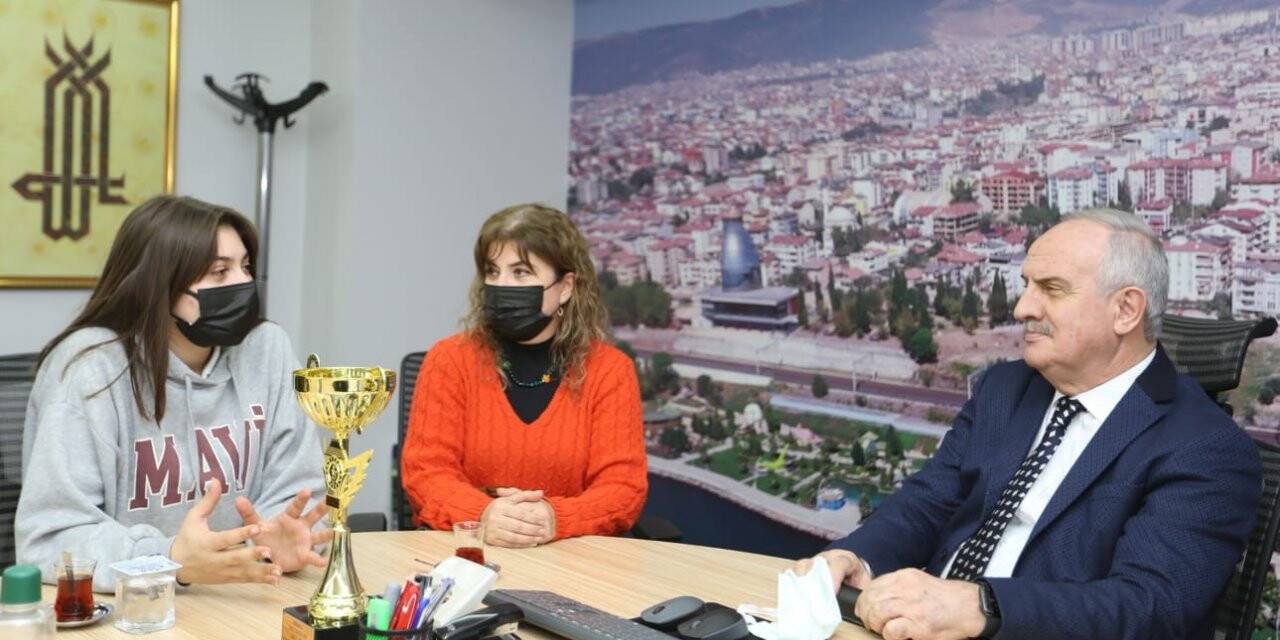 Voleybol takımından Başkan Aygün’e ziyaret