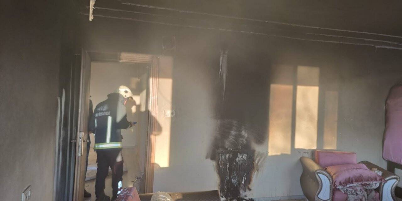 Tuşba’da ev yangını