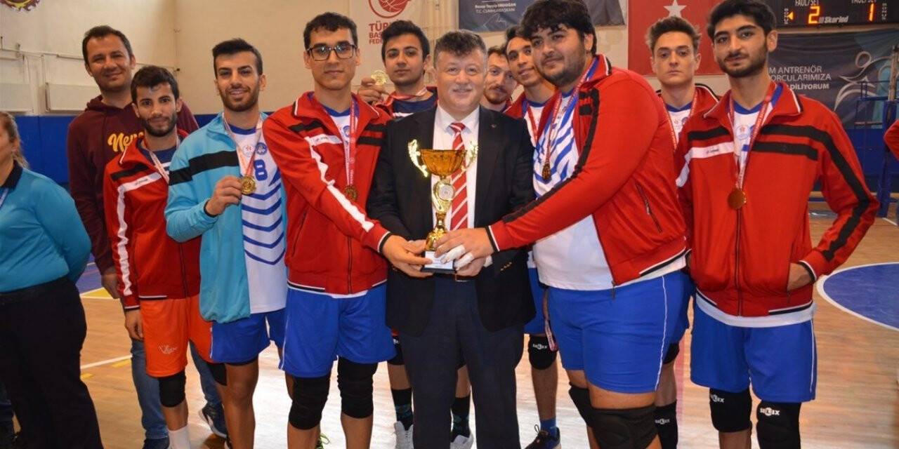 Yurtlar Arası Voleybol İl Birinciliği müsabakaları tamamlandı