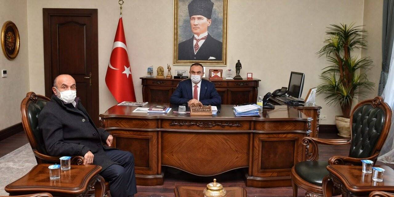 Şehit Özalkan’ın babası Vali Soytürk ile bir araya geldi