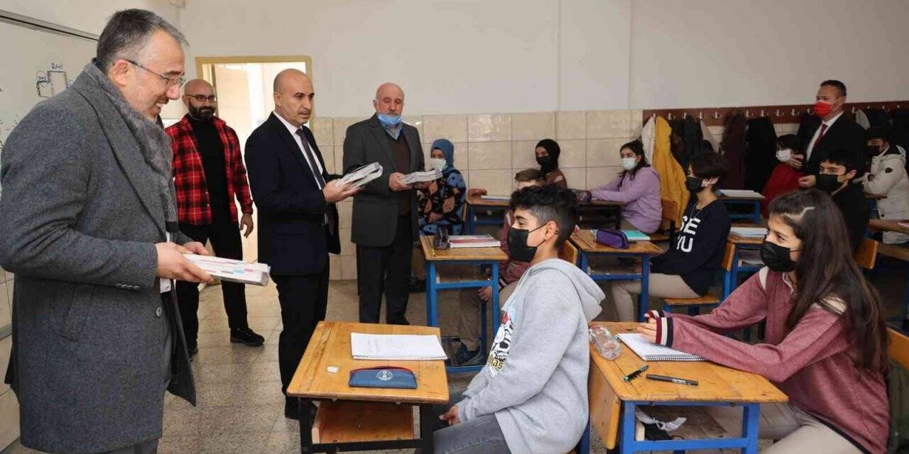 Nevşehir Belediyesi’nden Öğrencilere destek