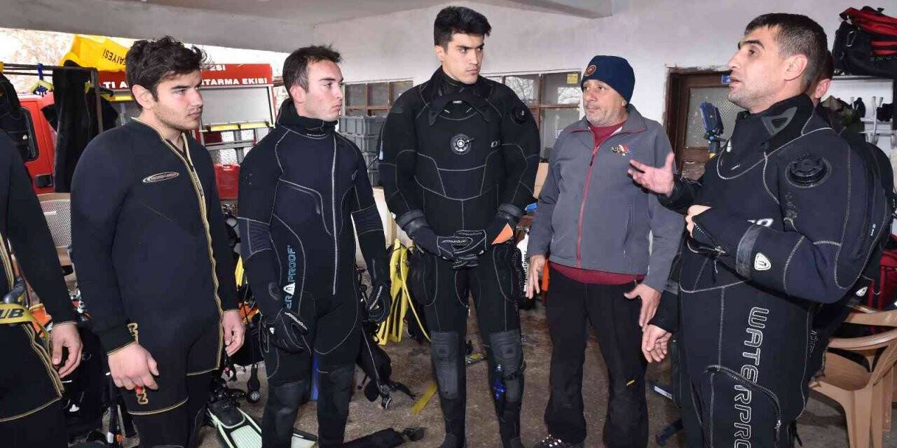 Ankara İtfaiyesi yeni dalgıçlar yetiştiriyor