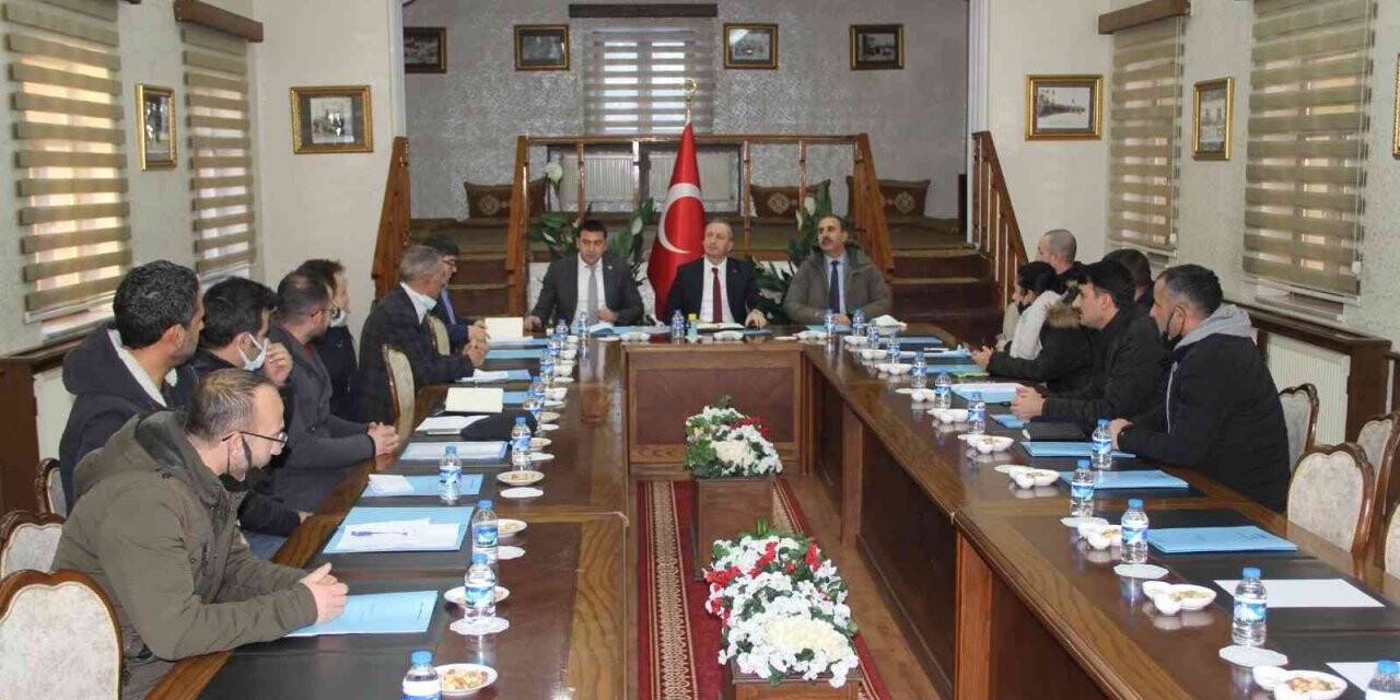 Doğubayazıt’ta eğitim kalitesini artırmaya yönelik istişare toplantısı