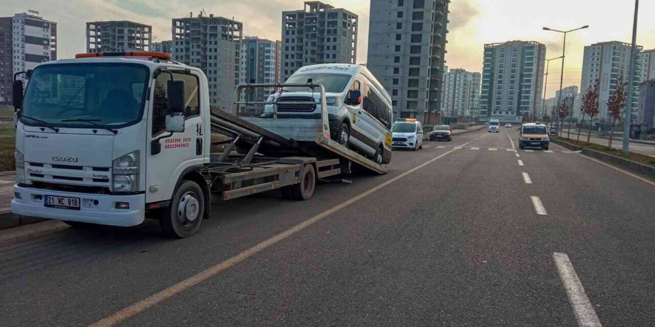 Diyarbakır’da zabıta ekiplerinden servis araçlarına denetim