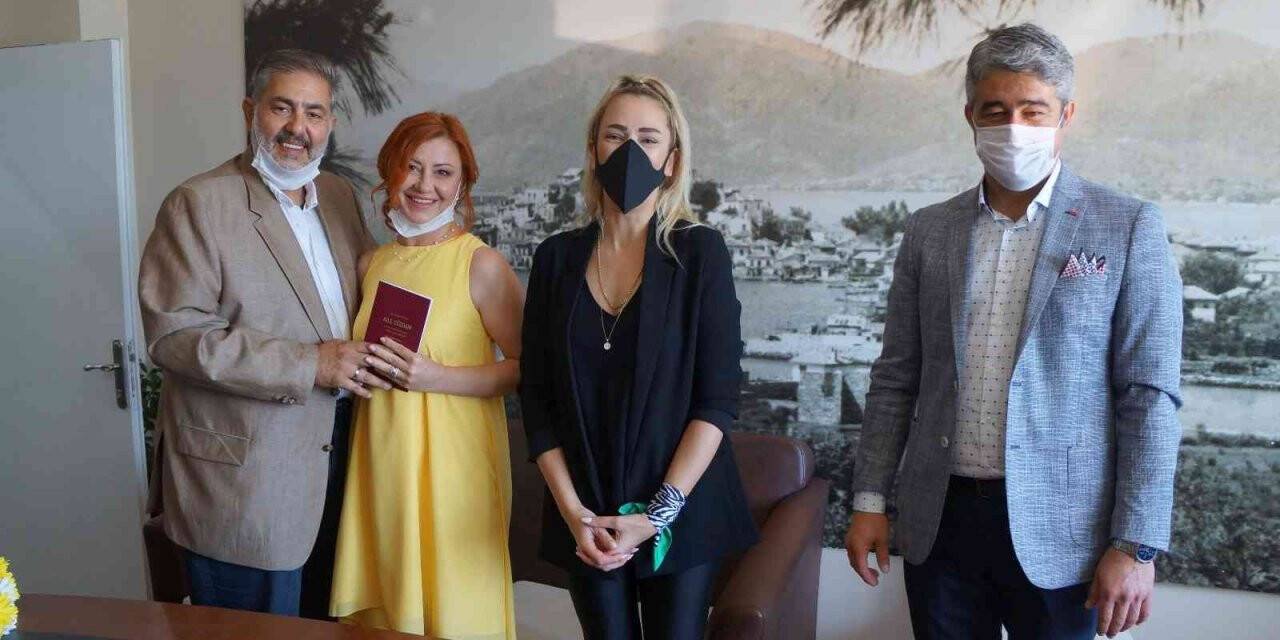 Marmaris’te 642 çift mutluluğa evet dedi