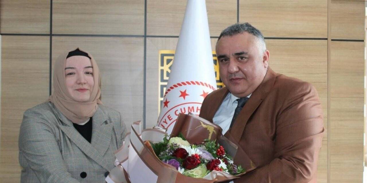 Türkiye’nin üçüncü kadın il sağlık müdürü Bitlis’te görevi devraldı