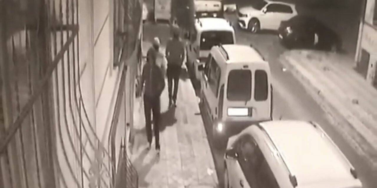 Sultangazi’de hırsız girdiği evden aldığı anahtarla 250 bin TL’lik otomobili çaldı