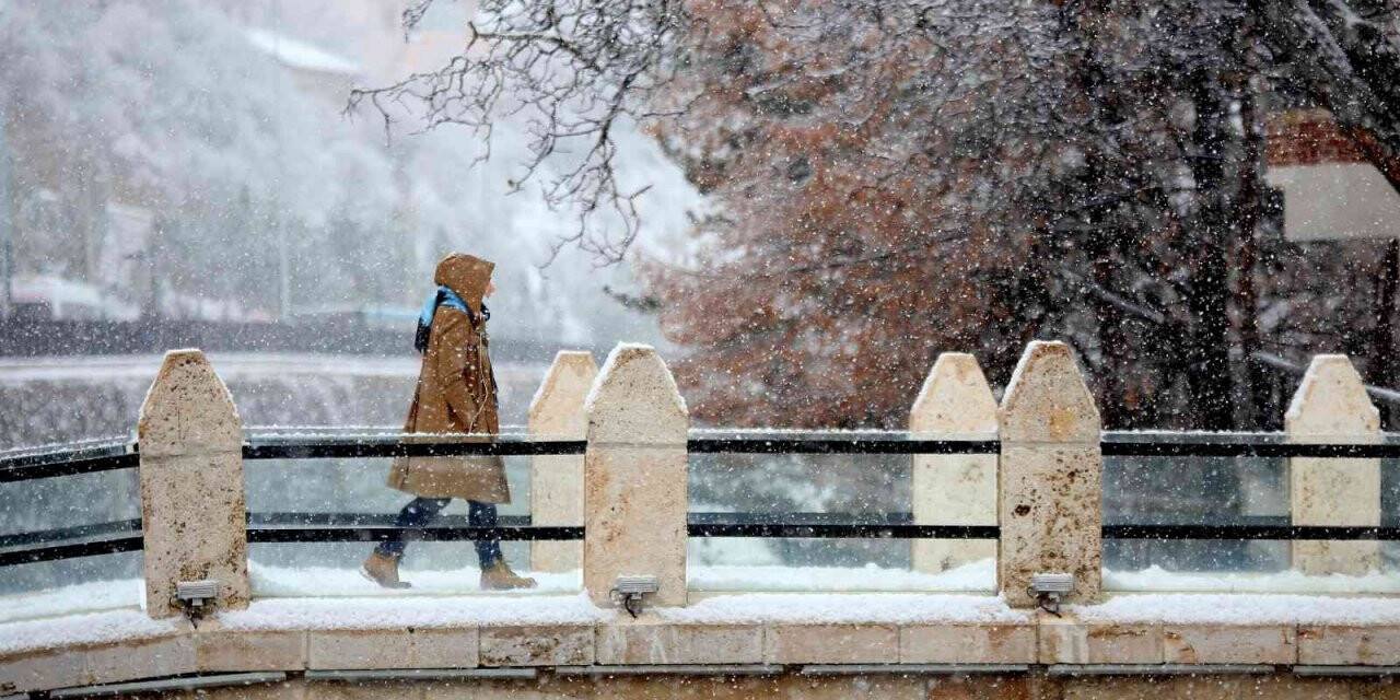 Gümüşhane’den kartpostallık kar manzaraları