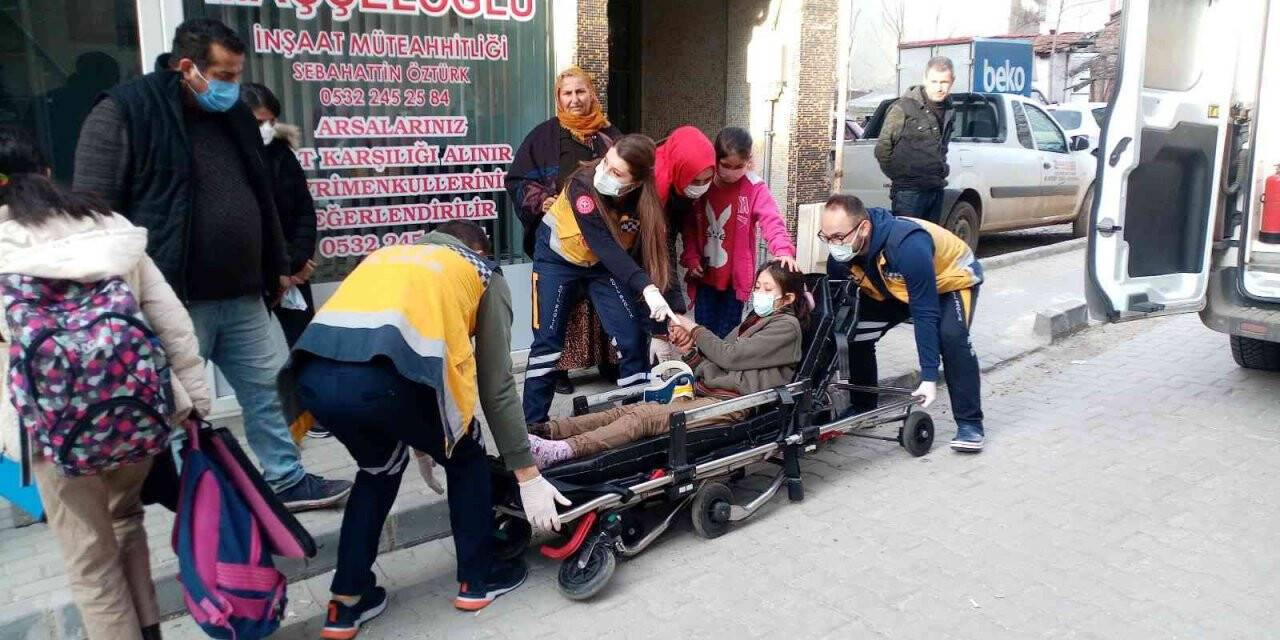Çorlu’daki kazada üzücü anlar: Acı çeken küçük kıza anne tesellisi