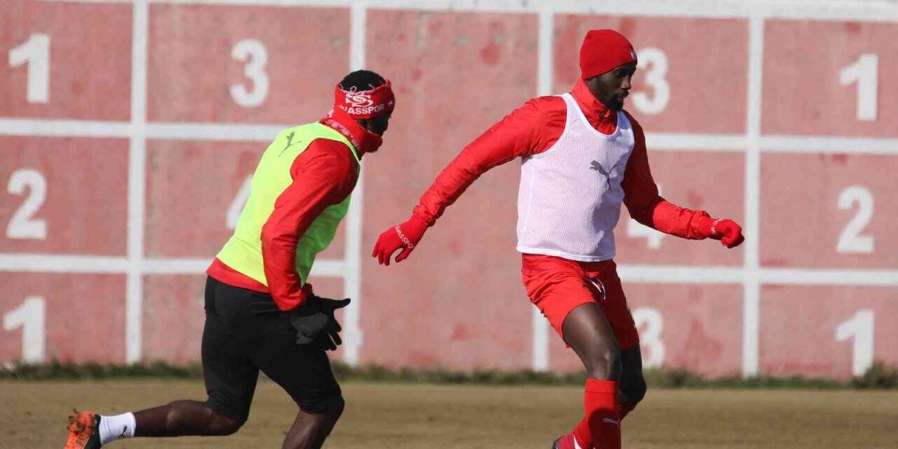 Sivasspor, Konya maçına yoğun tempoda hazırlanıyor