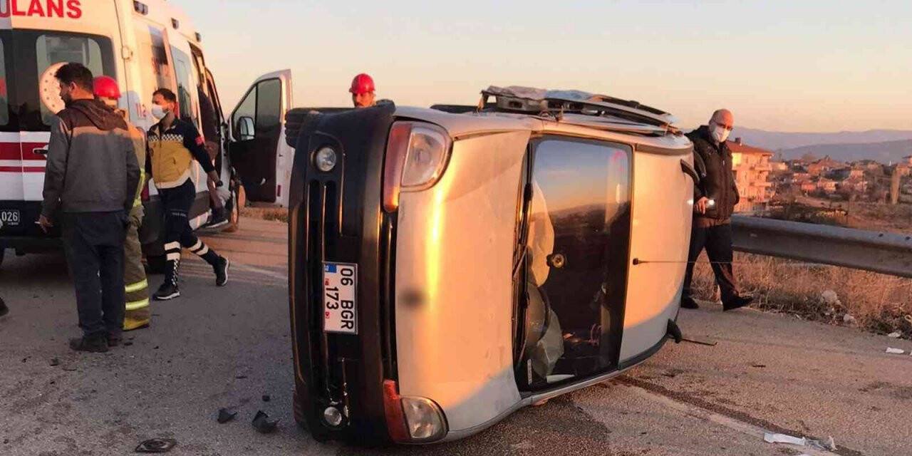 Kırıkkale’de iki otomobil çarpıştı: 6 yaralı