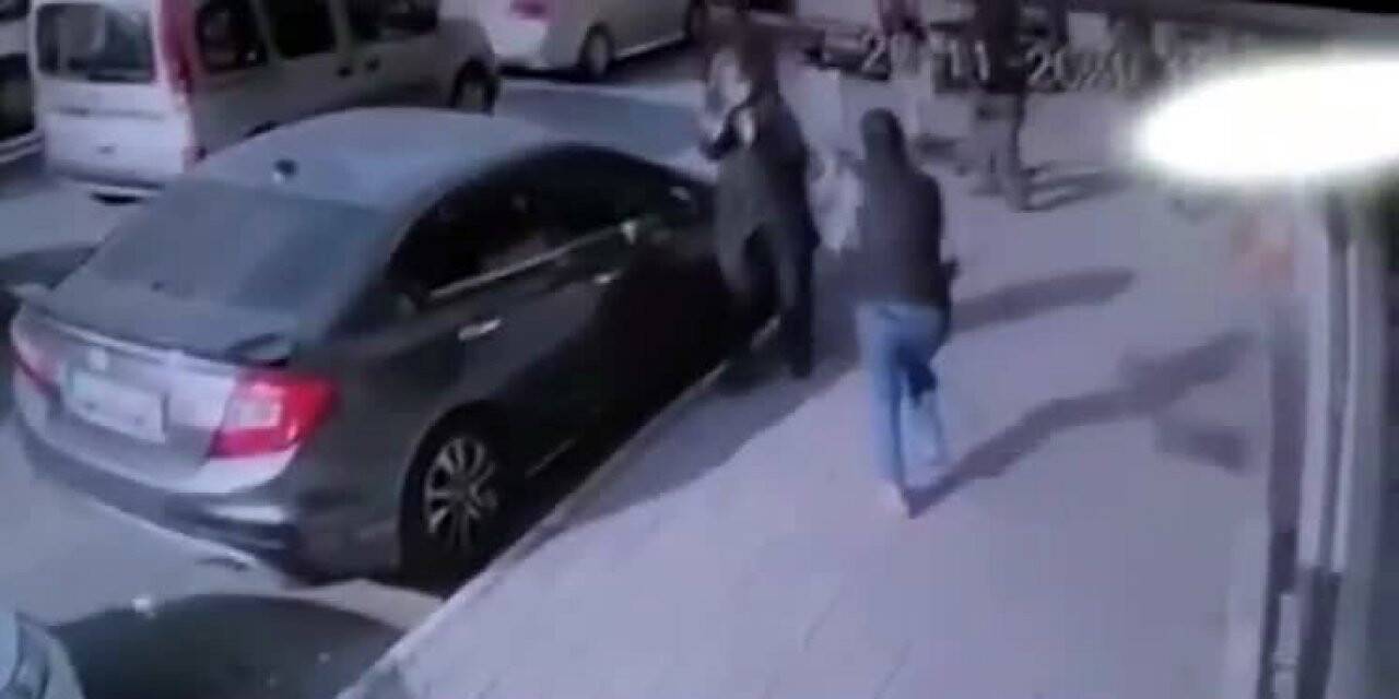 Bağcılar’da kuyumcuya güpegündüz silahlı gasp şoku
