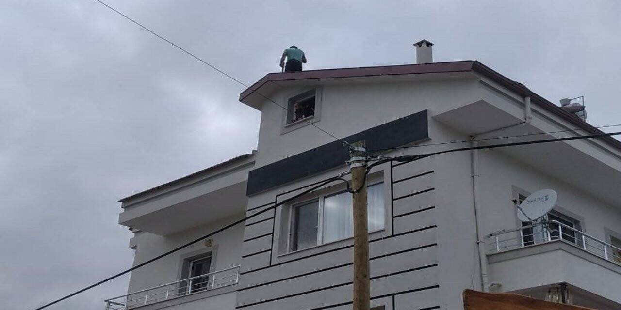 Polisten kaçtı, çatıya çıktı, sonunda gözaltına alındı