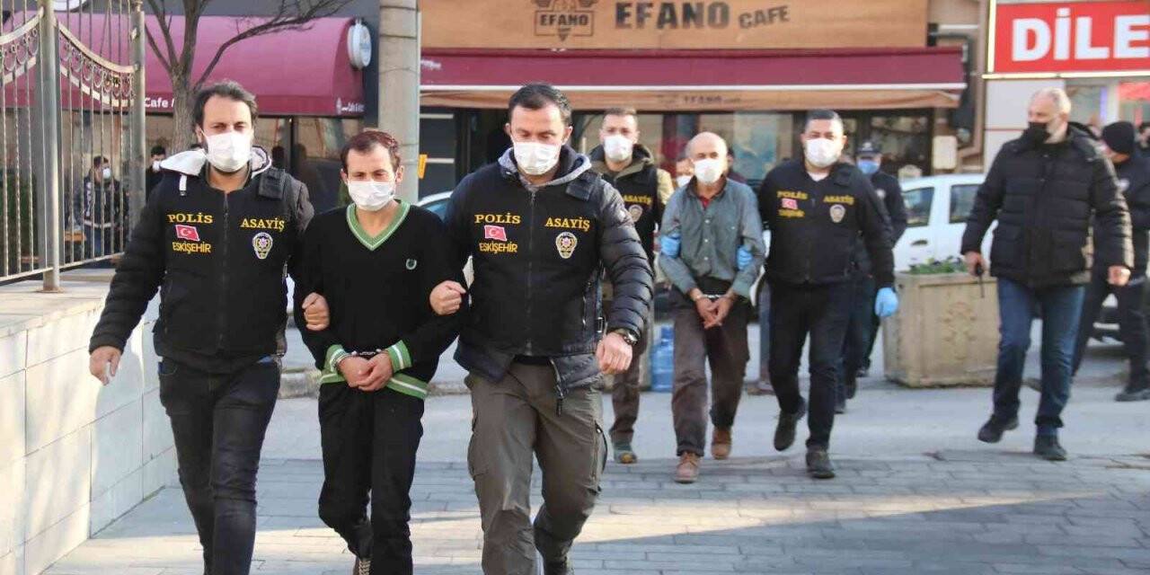 Cinayet şüphelileri tutuklanarak cezaevine gönderildi