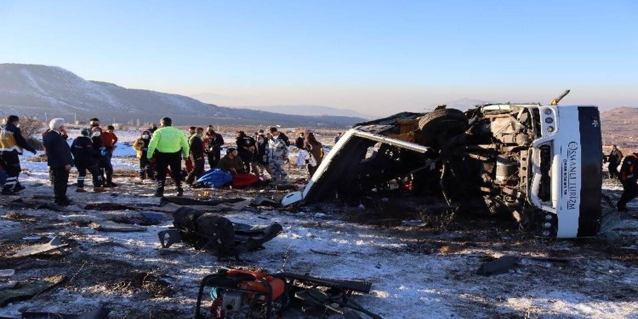 Öğrencileri taşıyan midibüsün devrildiği kazada ölü sayısı 2’ye yükseldi