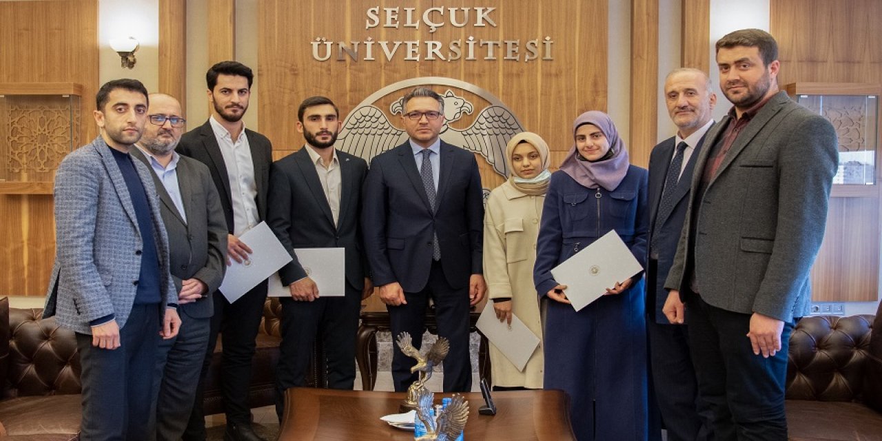 Türkiye birincisi öğrencilere, Rektör Aksoy’dan teşekkür belgesi