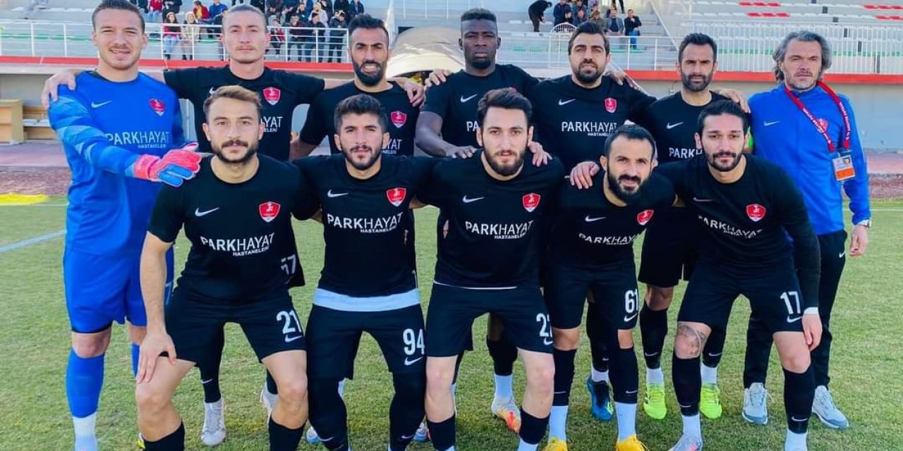 Akşehirspor'da 6 oyuncuyla yollar ayrıldı