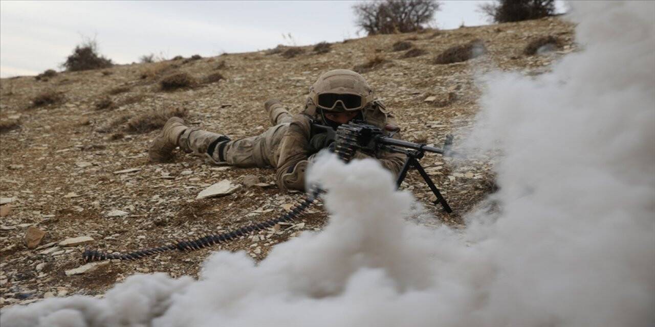 Jandarma zorlu coğrafyada eli kanlı terör örgütüne göz açtırmıyor