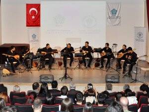 Necmettin Erbakan Üniversitesinde halk müziği konseri