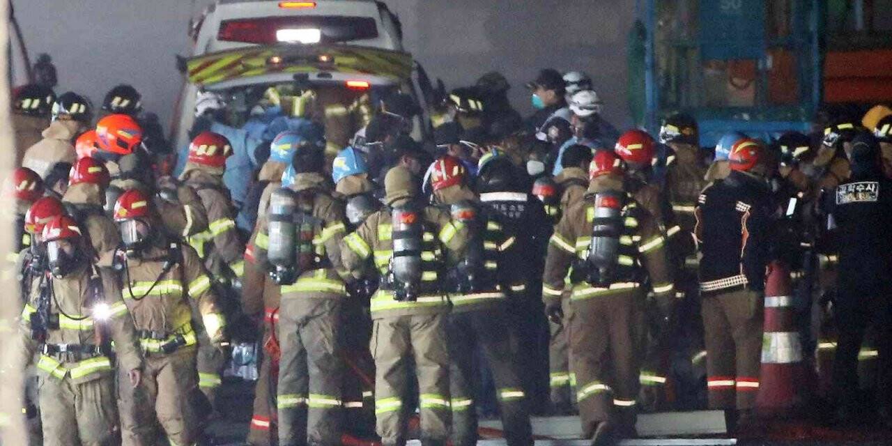 Güney Kore’de şantiyede yangın: 2 itfaiyeci öldü, 1 kişi kayıp