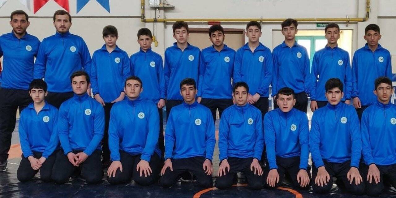 Güreş Şampiyonasında Akçadağ damgası