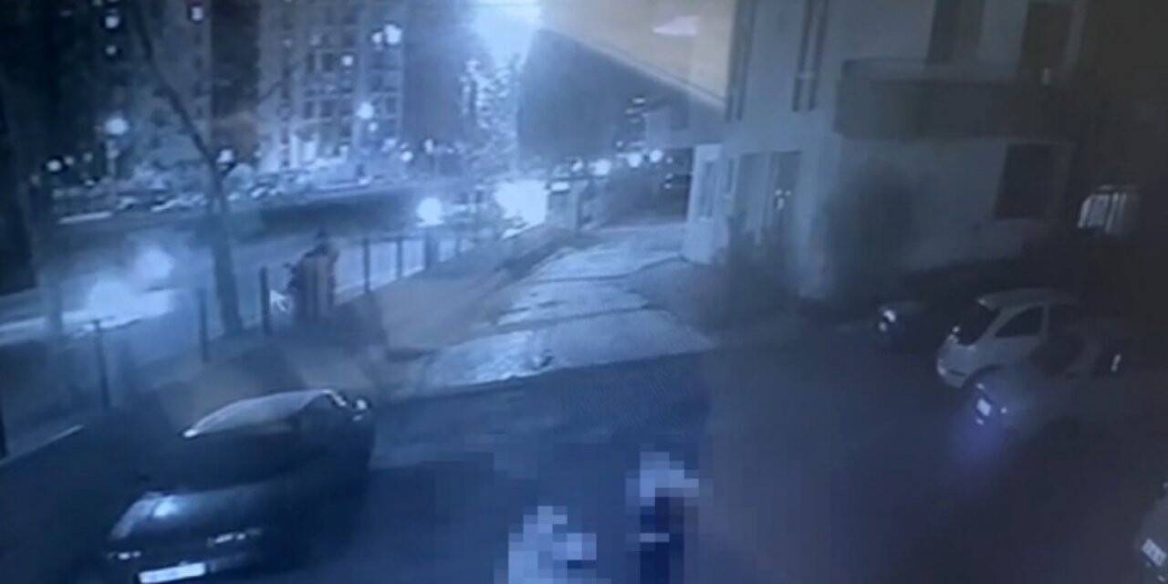 Hırsızlar önce kameraya ardından polise yakalandı