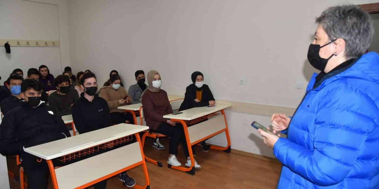 YEGEMLİ öğrencilere farkındalık eğitimi