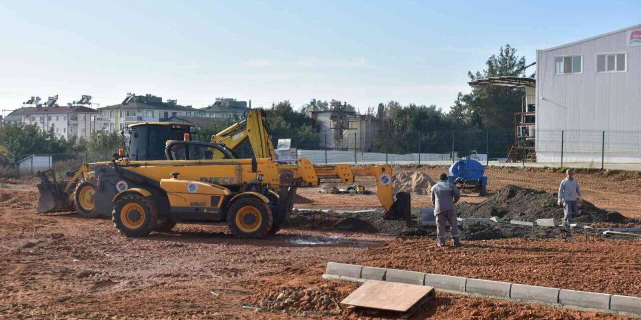 Altınova’ya 4 bin metrekarelik park