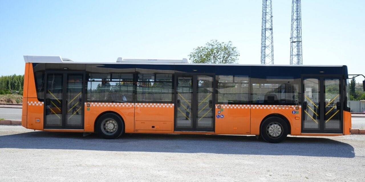 Kırşehir Belediyesi’nden öğrenciye ‘Halk Otobüsü’ desteği