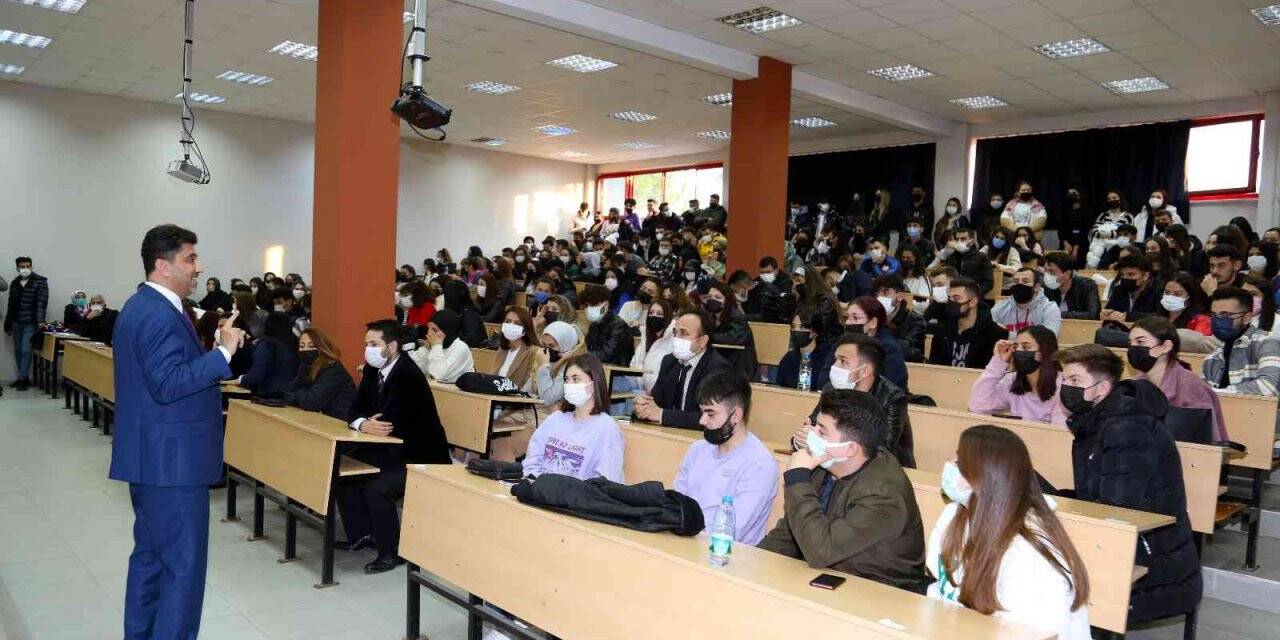 ADÜ Rektörü Aldemir, Nazilli MYO ve Nazilli Sağlık Hizmetleri MYO öğrencileri ile bir araya geldi