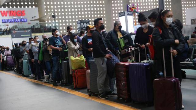 Pilotlar koronavirüse yakalanınca uçuşlar iptal edildi