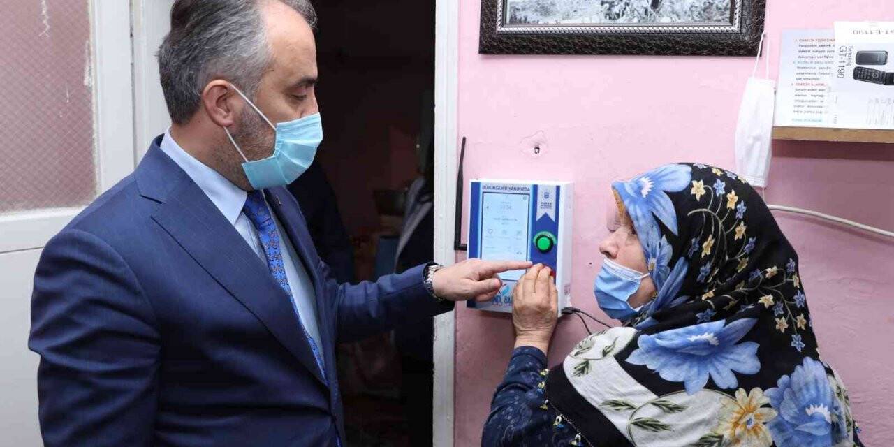 Bursa’da kimsesiz ve yaşlı hastalara "Gönül Bağı" ile teknolojik online takip