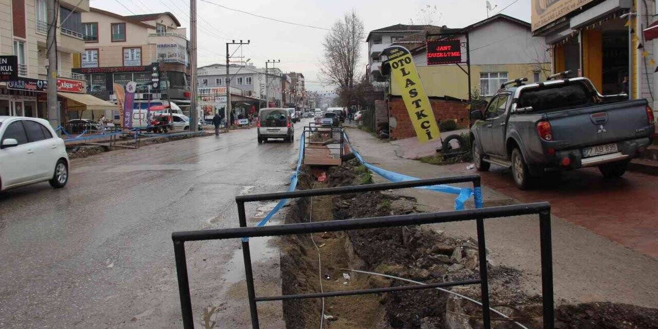 9 aydır bitmeyen proje esnafı isyan ettirdi