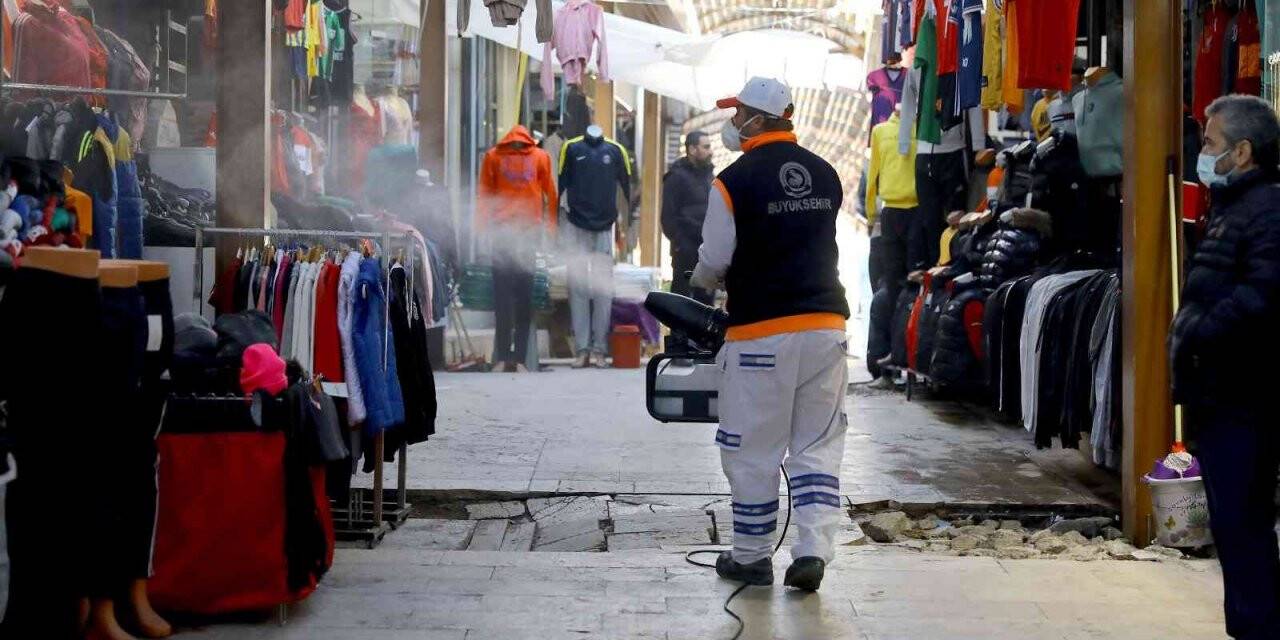 Büyükşehir dezenfeksiyon çalışmalarını yoğunlaştırdı