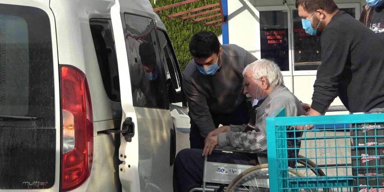 Eşini öldürdü, cezaevine tekerlekli sandalyeyle gitti