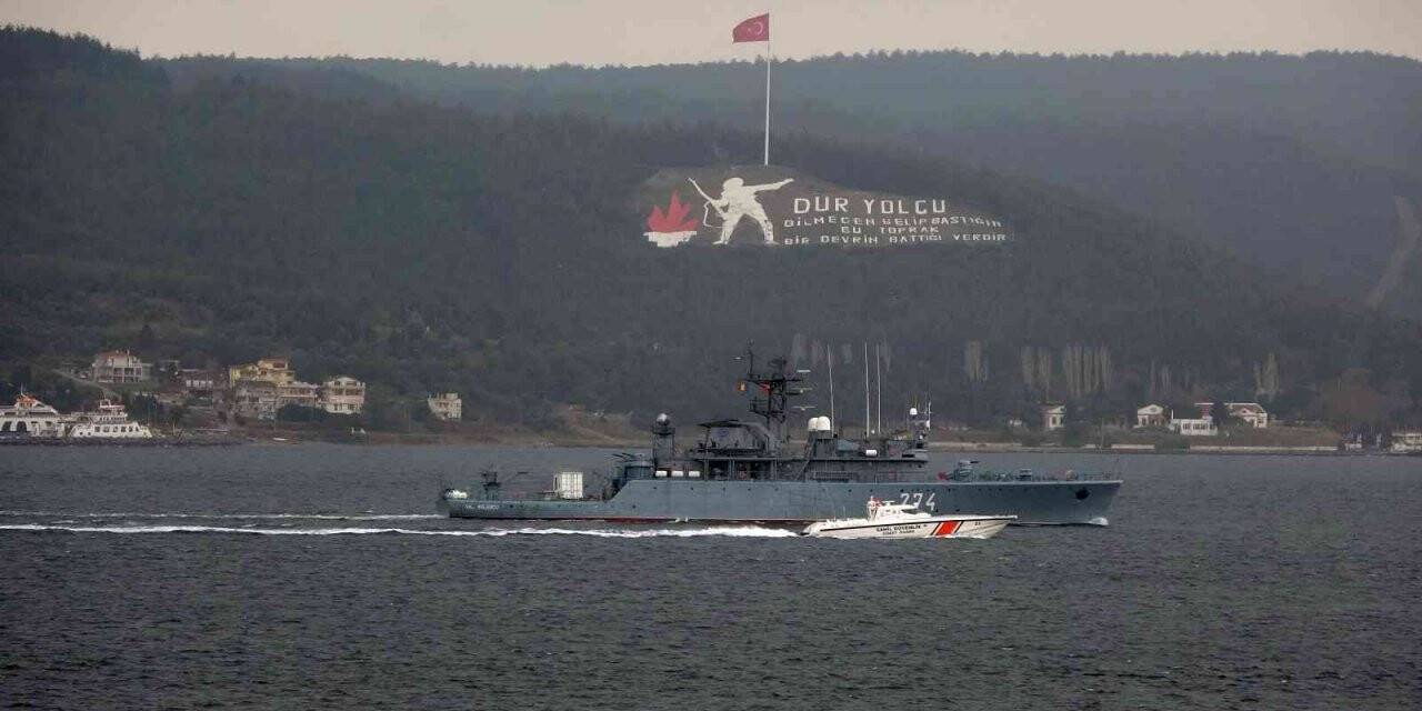 Romanya mayın gemisi Çanakkale Boğazı’ndan geçti